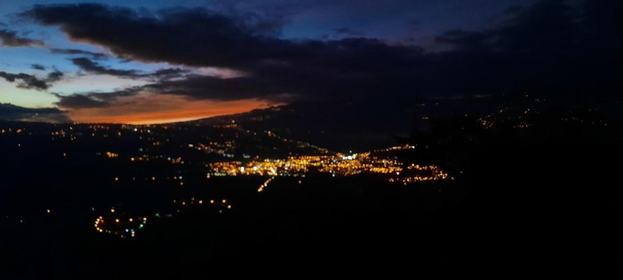 Pochotel Turrialba Buitenkant foto