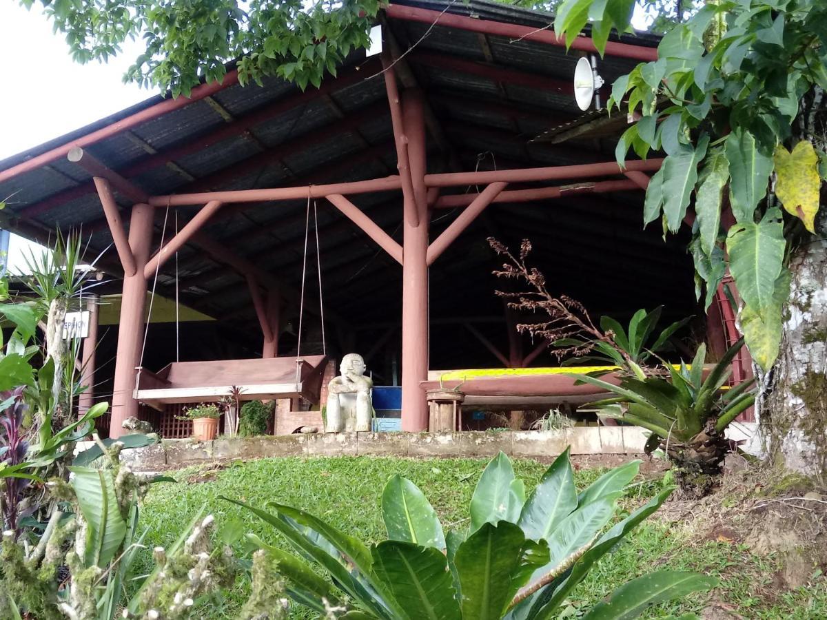 Pochotel Turrialba Buitenkant foto