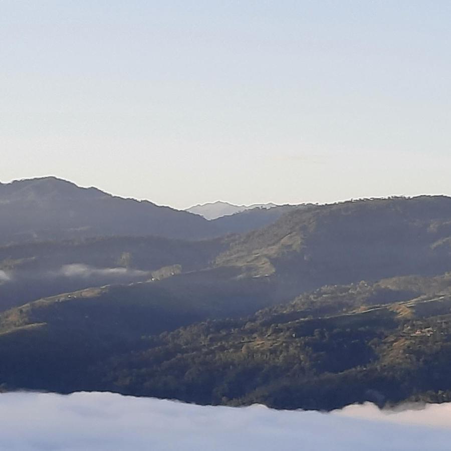 Pochotel Turrialba Buitenkant foto
