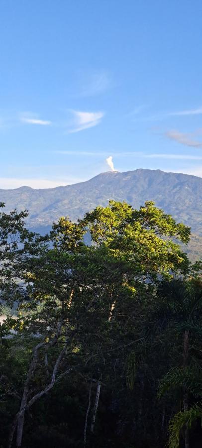 Pochotel Turrialba Buitenkant foto