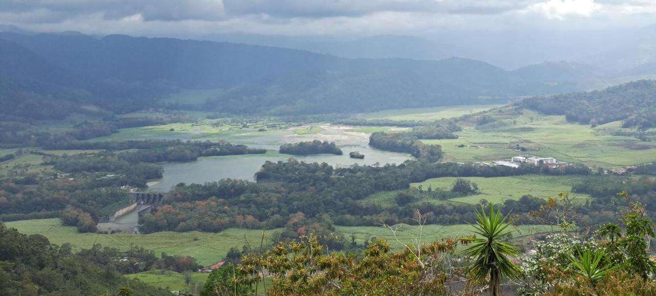 Pochotel Turrialba Buitenkant foto