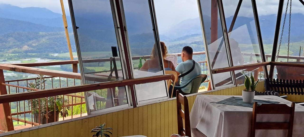 Pochotel Turrialba Buitenkant foto
