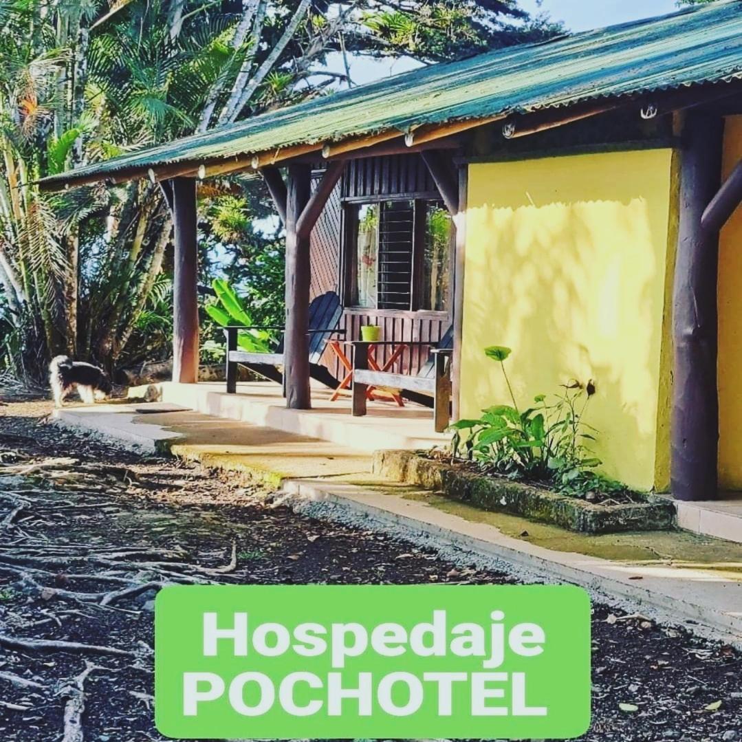 Pochotel Turrialba Buitenkant foto