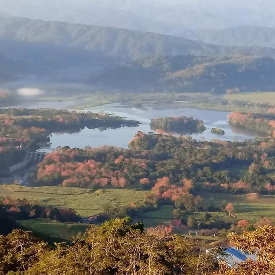 Pochotel Turrialba Buitenkant foto