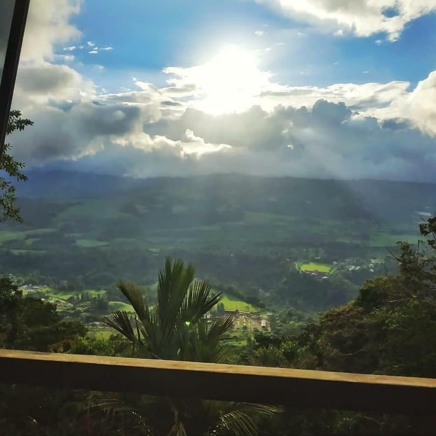 Pochotel Turrialba Buitenkant foto