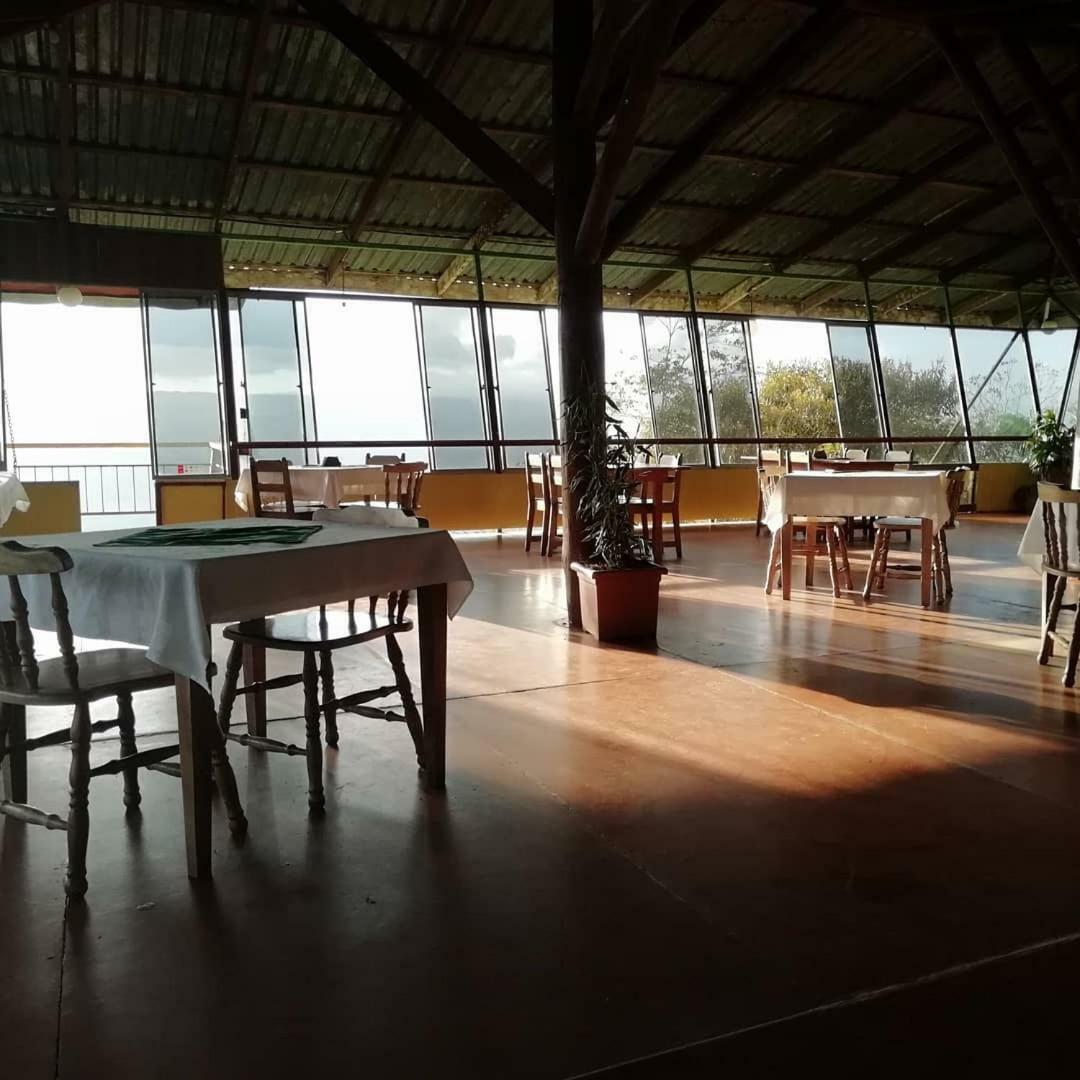 Pochotel Turrialba Buitenkant foto