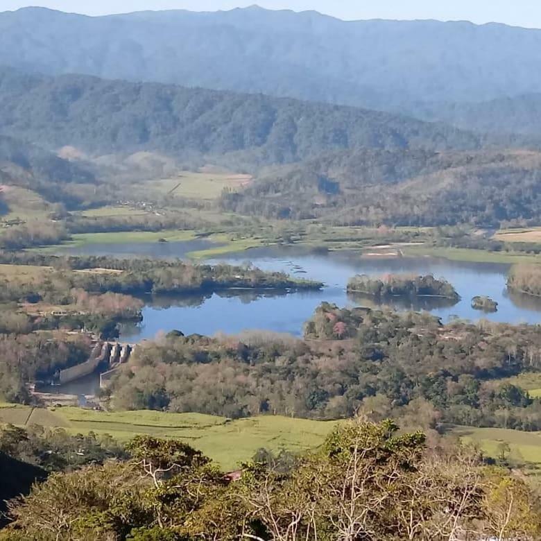 Pochotel Turrialba Buitenkant foto
